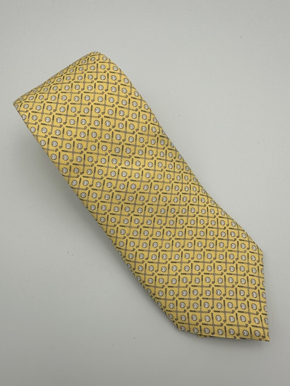 Vineyard Vines Yellow Golf Club Balls 100% Silk Tie Necktie